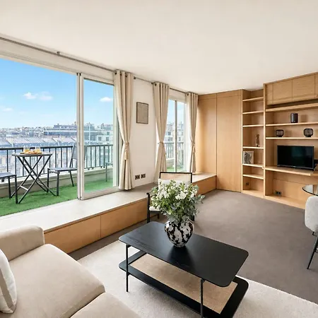 Champs-elysees With Balcony & Ac Appartement *